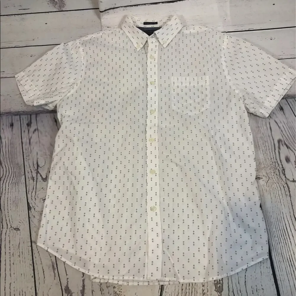 Banana Republic summer short sleeve shirt bundle of 4 All size large